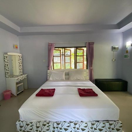 OYO 966 Boss Khaoyai Hotel Ban Bung Toei Bagian luar foto