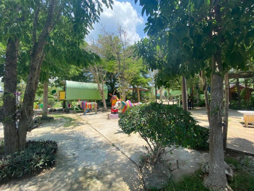 OYO 966 Boss Khaoyai Hotel Ban Bung Toei Bagian luar foto