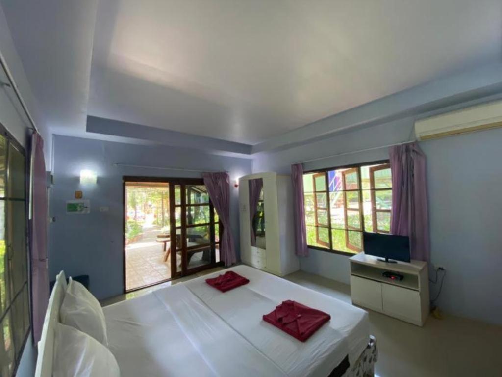 OYO 966 Boss Khaoyai Hotel Ban Bung Toei Bagian luar foto