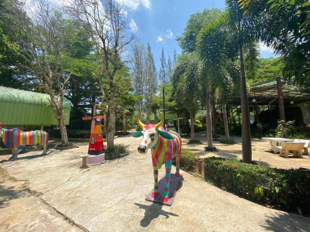 OYO 966 Boss Khaoyai Hotel Ban Bung Toei Bagian luar foto